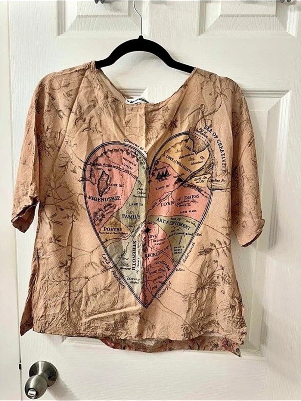 Market of Stars Short Sleeve Top